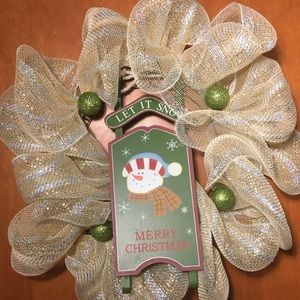 Snowman wood Wreath with bulbs